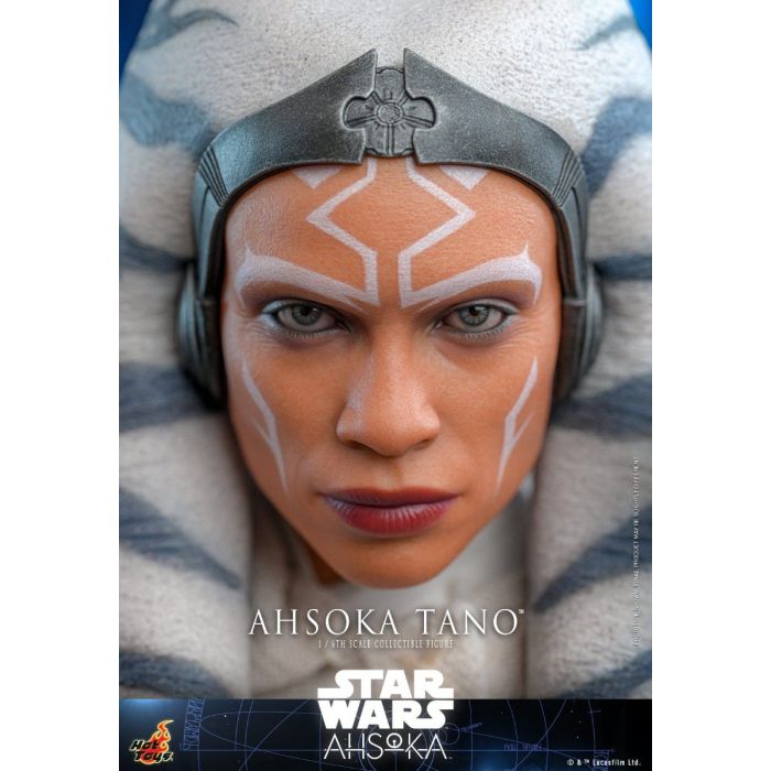 Ahsoka Tano 1:6 Scale Figure - Hot Toys - Ahsoka