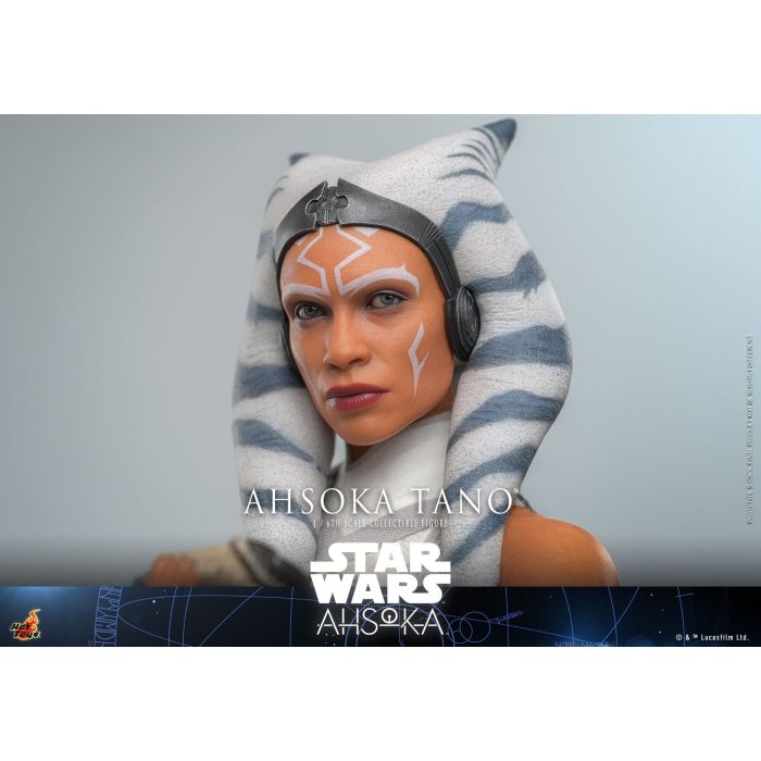 Ahsoka Tano 1:6 Scale Figure - Hot Toys - Ahsoka