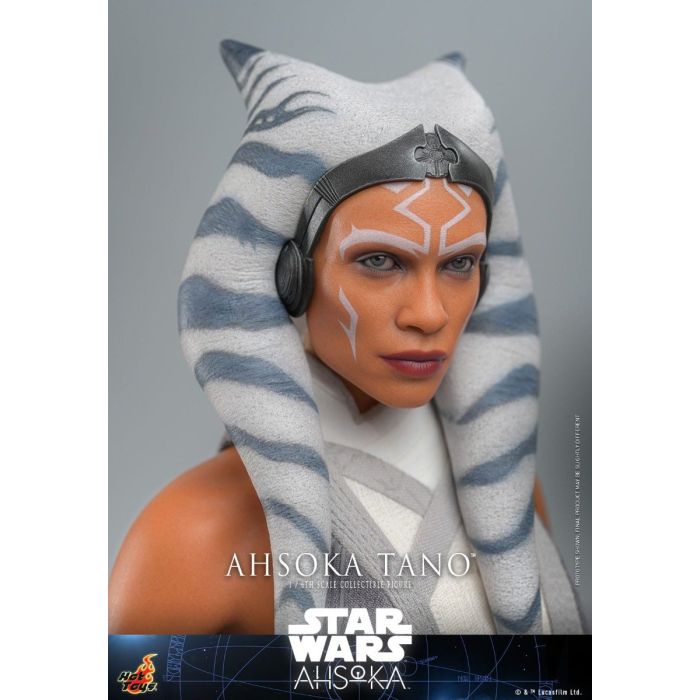 Ahsoka Tano 1:6 Scale Figure - Hot Toys - Ahsoka
