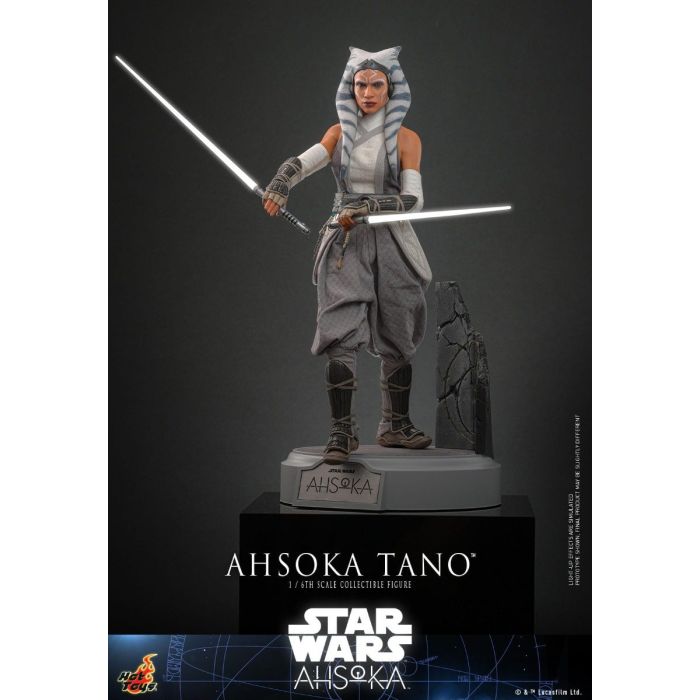 Ahsoka Tano 1:6 Scale Figure - Hot Toys - Ahsoka