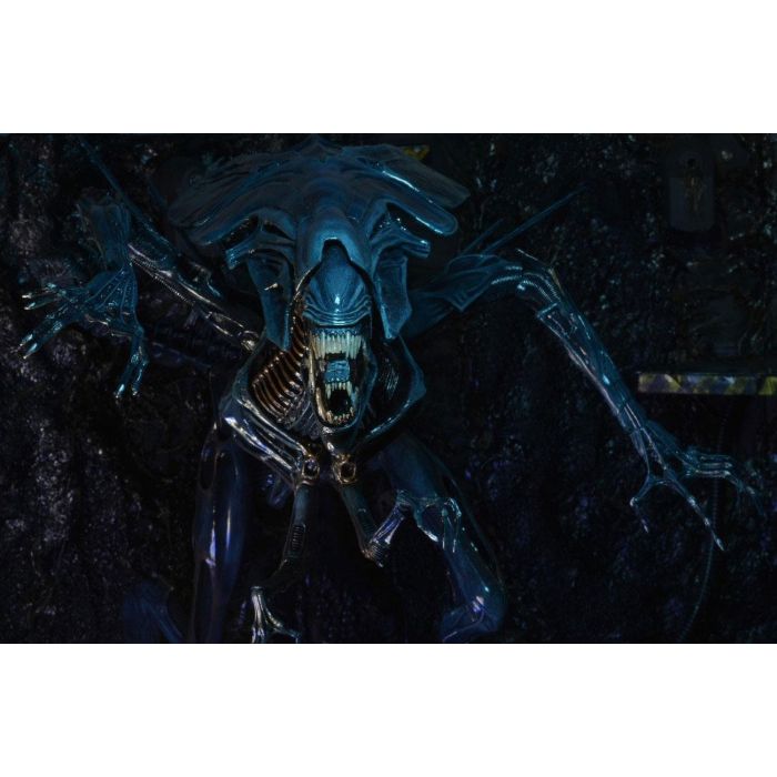 Aliens: Alien Queen Ultra Deluxe Action Figure