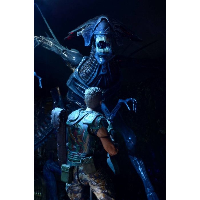 Aliens: Alien Queen Ultra Deluxe Action Figure
