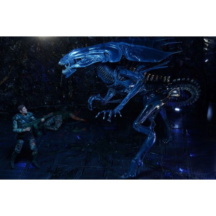 Aliens: Alien Queen Ultra Deluxe Action Figure