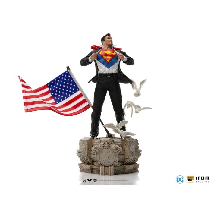 DC COMICS Statue Clark Kent Deluxe Art Scale Iron Studios