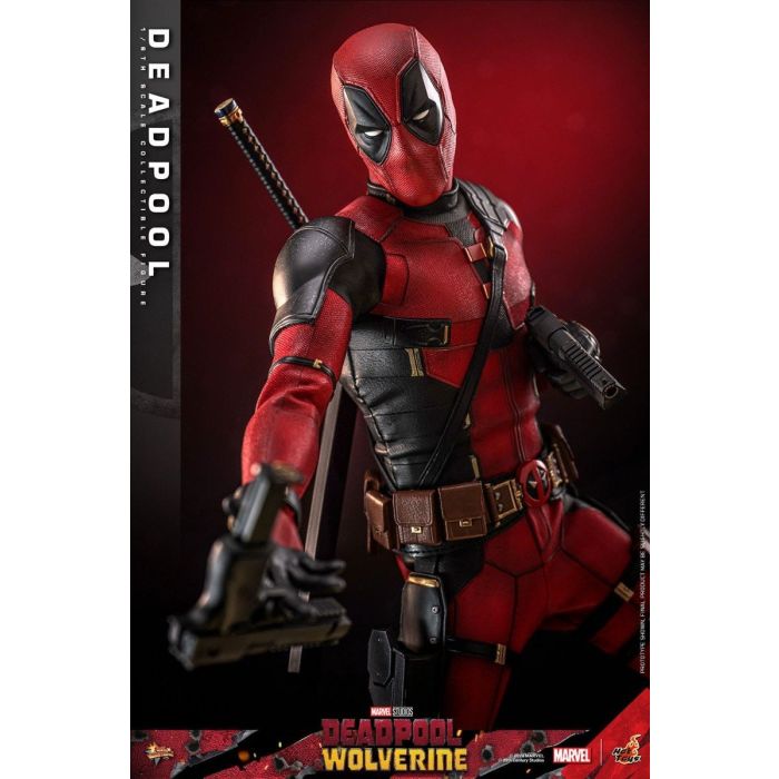 Deadpool 1:6 Scale Figure - Hot Toys - Deadpool & Wolverine