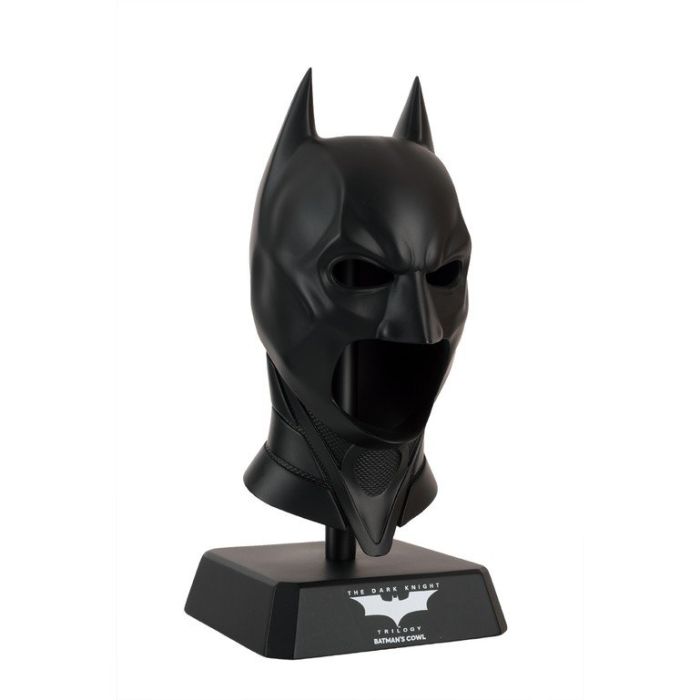 The Dark Knight Cowl - Eaglemoss - DC Comics Museum Replica