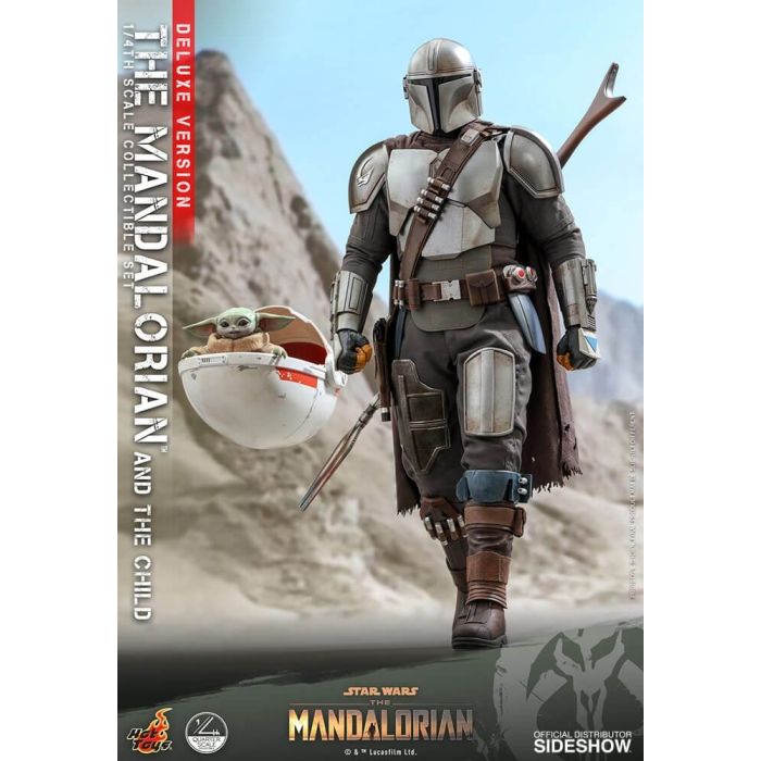 The Mandalorian and The Child Deluxe 1:4 Scale Figure - The Mandalorian - Hot Toys
