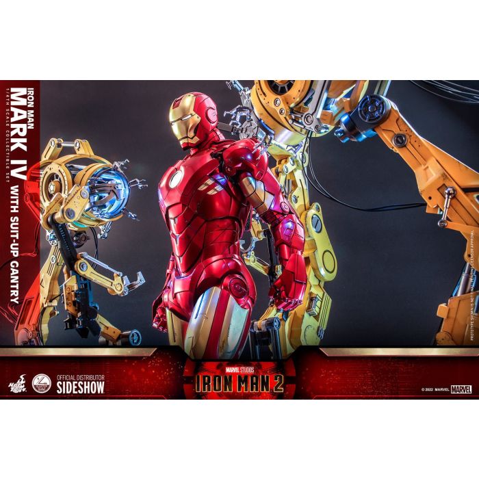 Iron Man Mark IV 1:4 Scale Figure with Suit-UP Gantry - Hot Toys - Iron Man 2