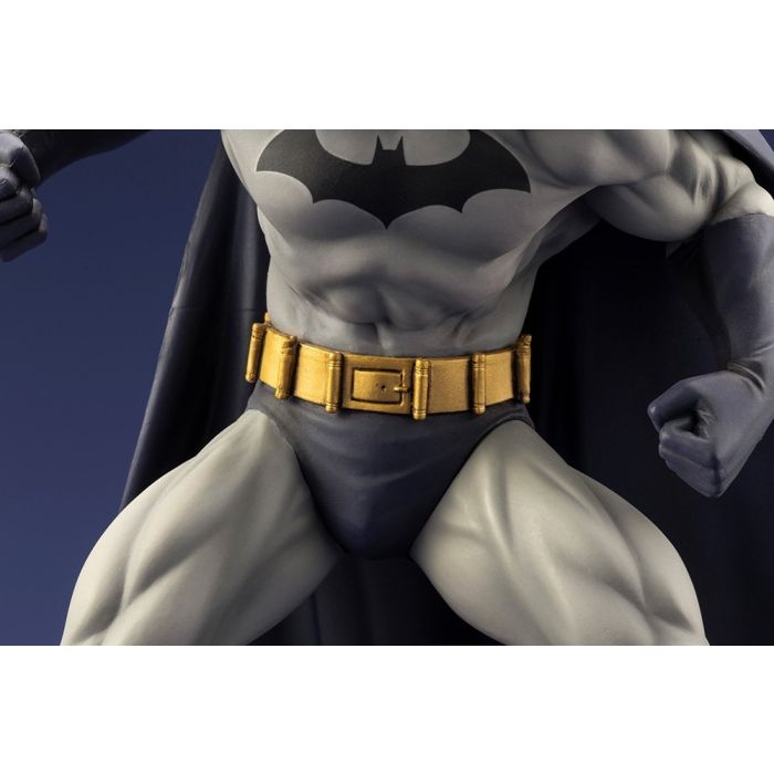DC Comics: Batman - Batman Hush ARTFX+ Statue