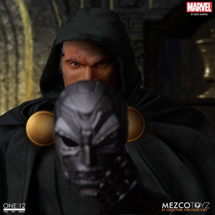 Doctor Doom Action Figure - Mezco Toys - Marvel