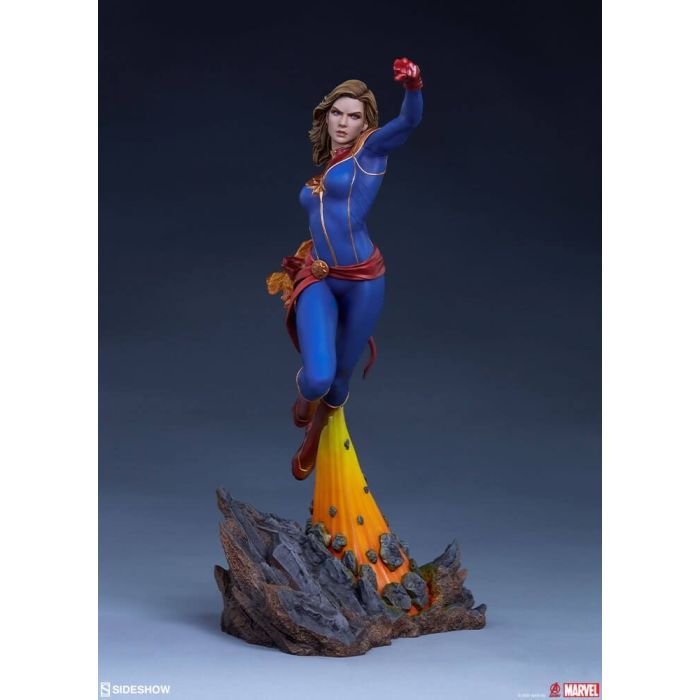 Captain Marvel fifth scale Statue - Marvel Avengers - Sideshow Collectibles