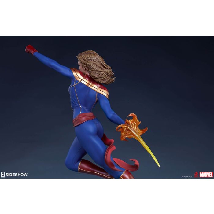 Captain Marvel fifth scale Statue - Marvel Avengers - Sideshow Collectibles