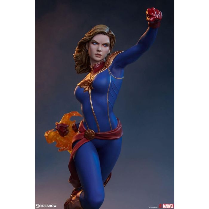 Captain Marvel fifth scale Statue - Marvel Avengers - Sideshow Collectibles