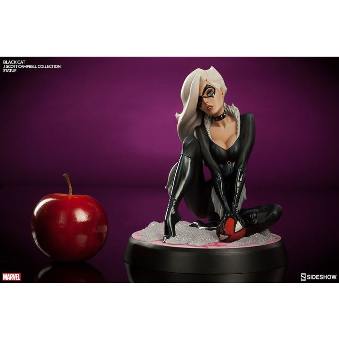 Marvel Comiquette: Black Cat Figure