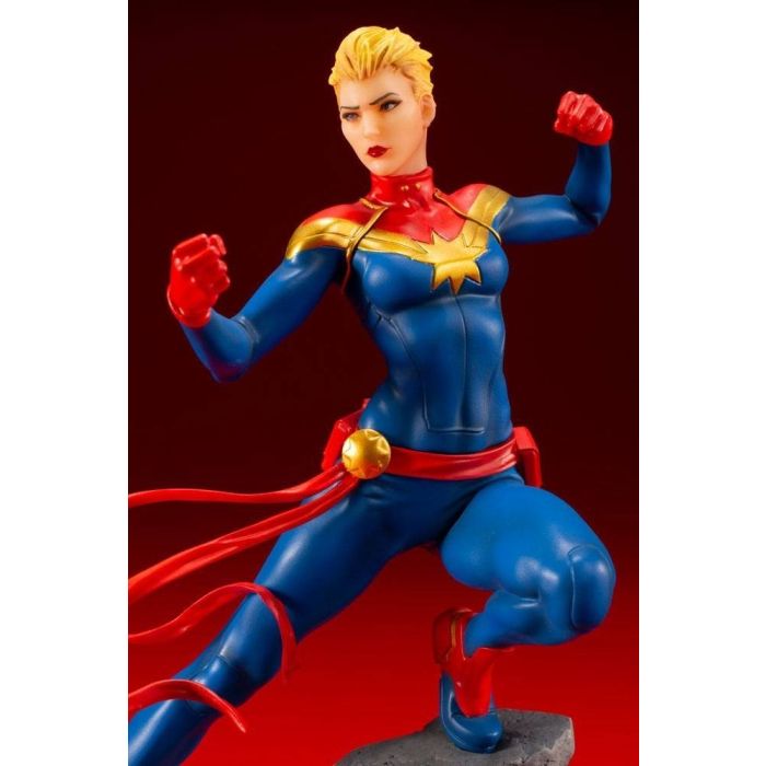 Marvel Universe: Avengers Series - Captain Marvel ARTFX+ PVC Statue