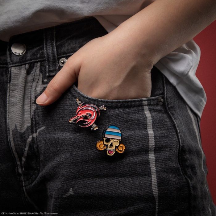 One Piece - Nami and Arlong pin set