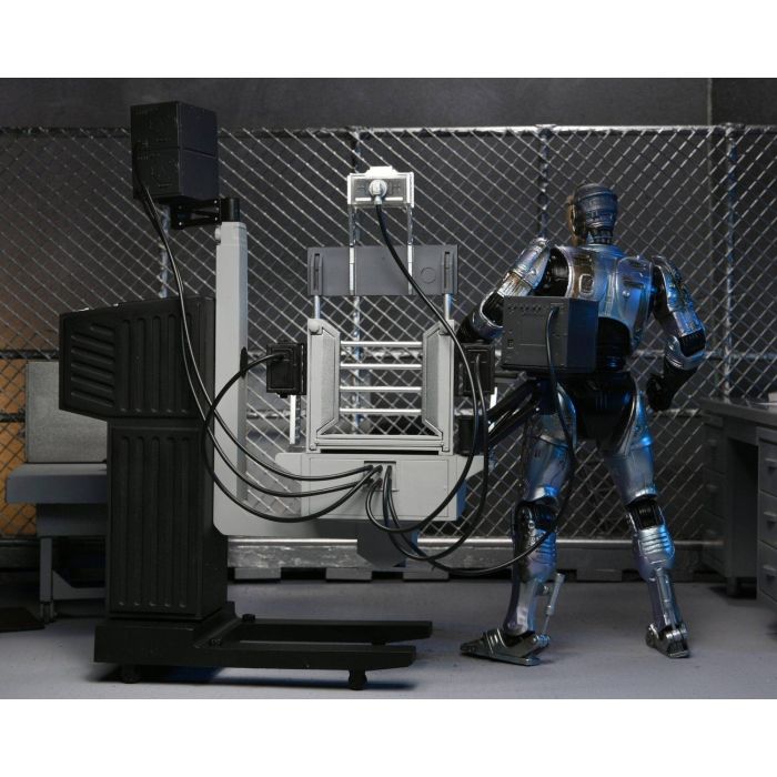 Robocop - Battle Damaged Robocop with Chair Ultimate Action Figure