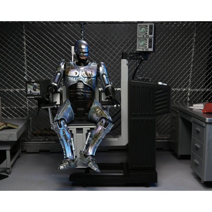 Robocop - Battle Damaged Robocop with Chair Ultimate Action Figure