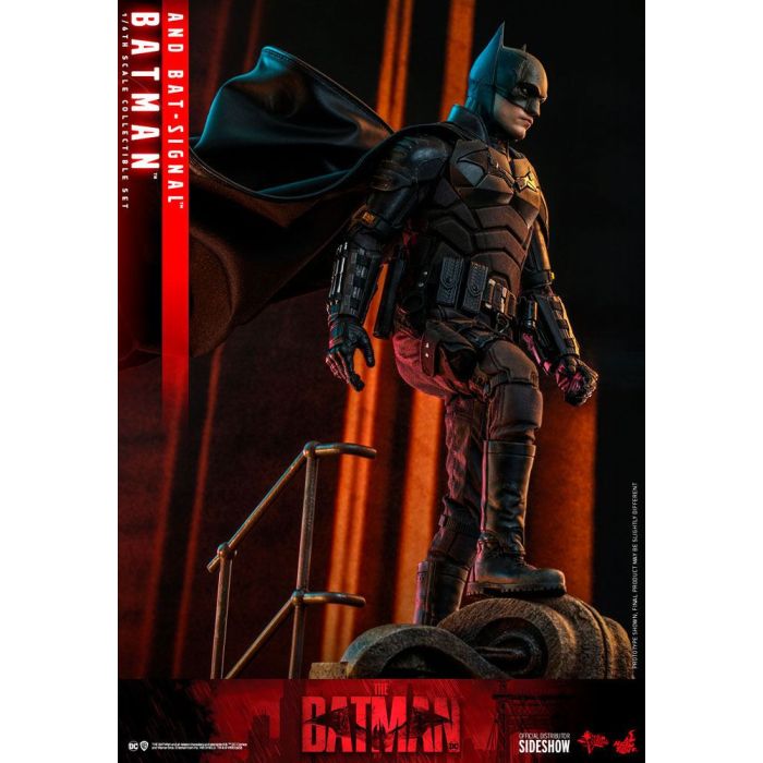 Batman and Bat-Signal 1:6 Scale Figure - Hot Toys - The Batman