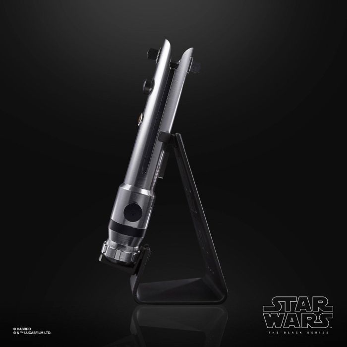 Star Wars: The Clone Wars - Ahsoka Tano Force FX Elite Lightsaber 2021