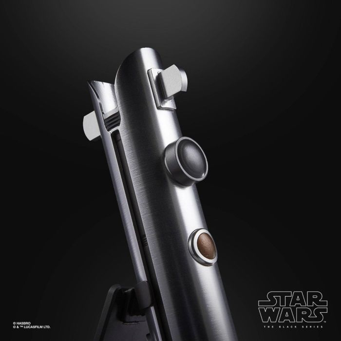 Star Wars: The Clone Wars - Ahsoka Tano Force FX Elite Lightsaber 2021