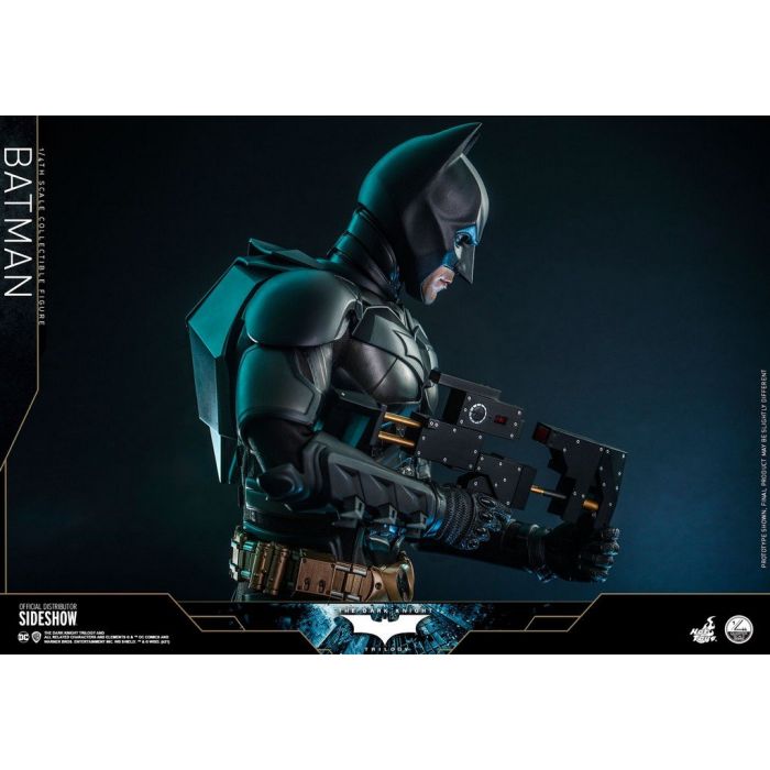 Batman 1:4 Scale Figure - Hot Toys - The Dark Knight