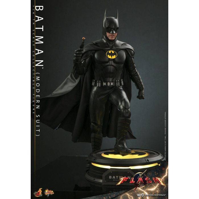 Batman Modern Suit 1:6 Scale Figure First Edition - Hot Toys - The Flash