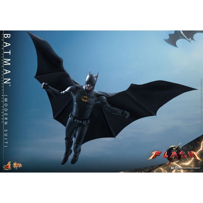 Batman Modern Suit 1:6 Scale Figure First Edition - Hot Toys - The Flash