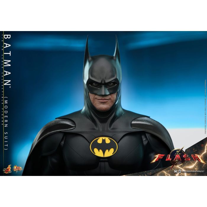 Batman Modern Suit 1:6 Scale Figure First Edition - Hot Toys - The Flash