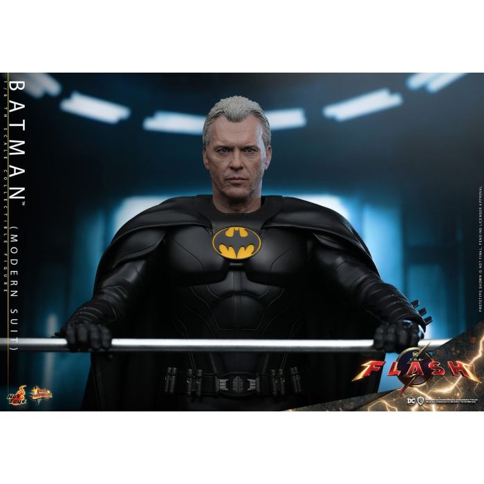 Batman Modern Suit 1:6 Scale Figure First Edition - Hot Toys - The Flash