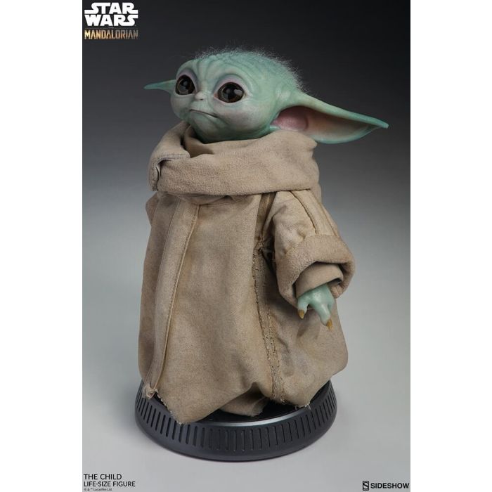 Baby Yoda Statue / The Child Life Size Statue - The Mandalorian - Sideshow Toys