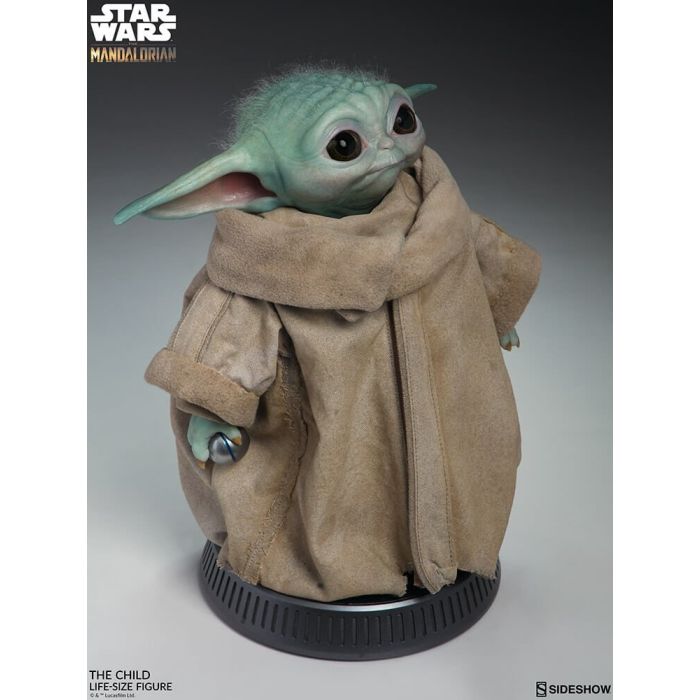 Baby Yoda Statue / The Child Life Size Statue - The Mandalorian - Sideshow Toys