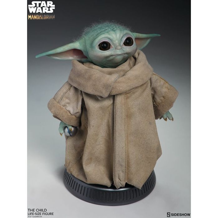 Baby Yoda Statue / The Child Life Size Statue - The Mandalorian - Sideshow Toys