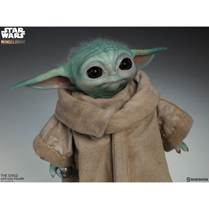 Baby Yoda Statue / The Child Life Size Statue - The Mandalorian - Sideshow Toys