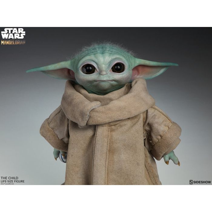 Baby Yoda Statue / The Child Life Size Statue - The Mandalorian - Sideshow Toys