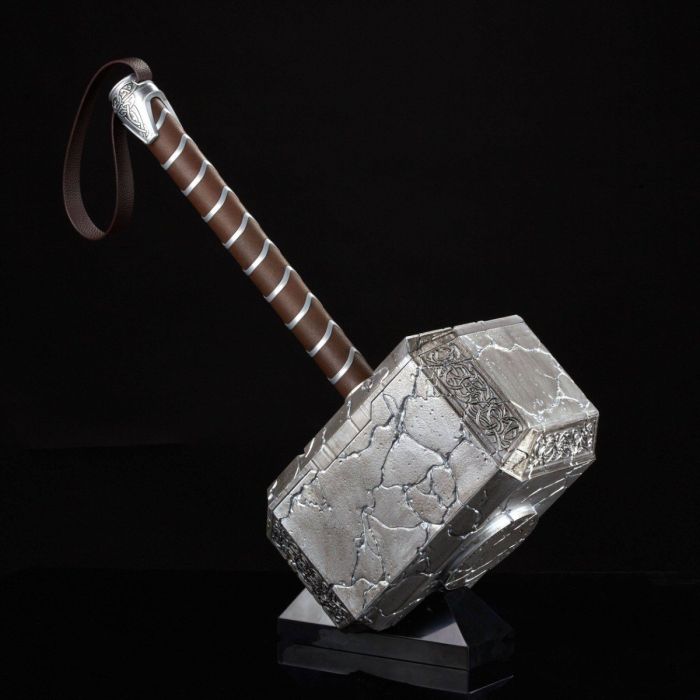 Mighty Thor Mjolnir Hammer Legend Series Replica - Hasbro - Thor: Love and Thunder