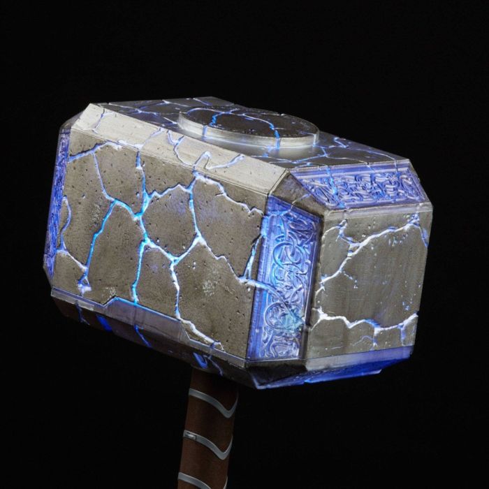 Mighty Thor Mjolnir Hammer Legend Series Replica - Hasbro - Thor: Love and Thunder