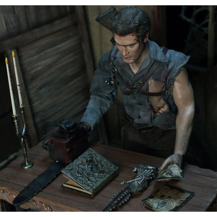 The Evil Dead II Action Figure 1/6 Ash Williams 31 cm