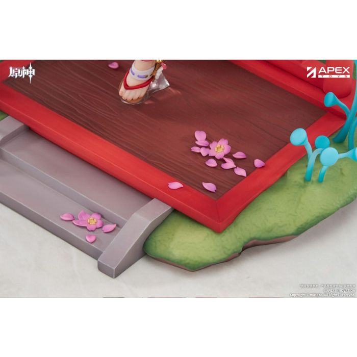 Genshin Impact PVC Statue 1/7 Yae Miko Astute Amusement Ver. 28 cm 