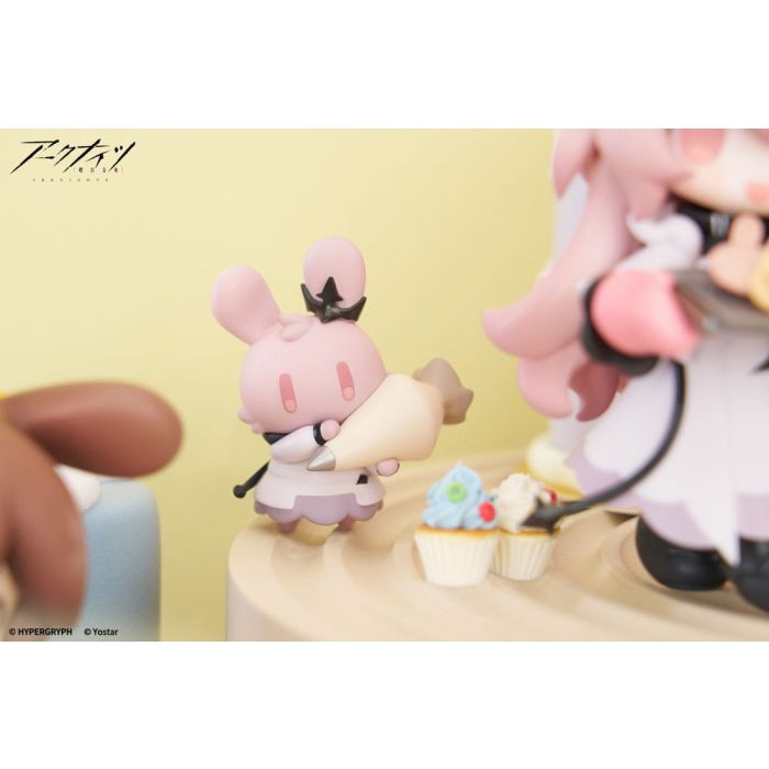 Arknights Would You Like A Dessert? Mini Series PVC Statue Civilight Eterna 11 cm
