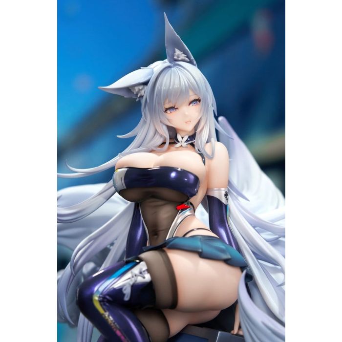 Azur Lane PVC Figure 1/7 Shinano Moonlit Chrome Ver. Acrylic Special Edition w/Display 25 cm