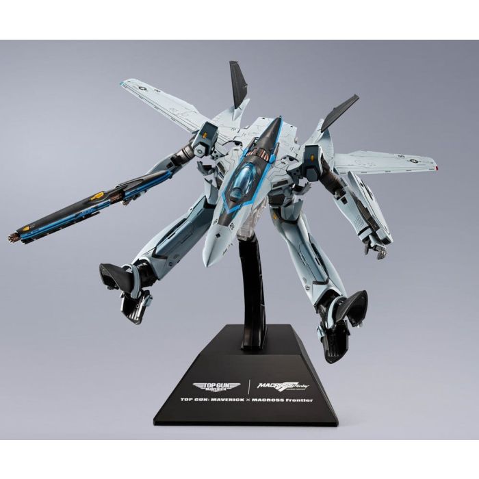 Macross DX Chogokin Action Figure VF-25 Messiah Valkyrie Top Gun: Maverick Ver. 25 cm