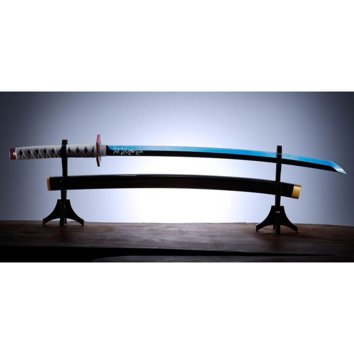 Demon Slayer: Kimetsu no Yaiba Proplica Replica 1/1 Nichirin Sword (Giyu Tomioka) 95 cm
