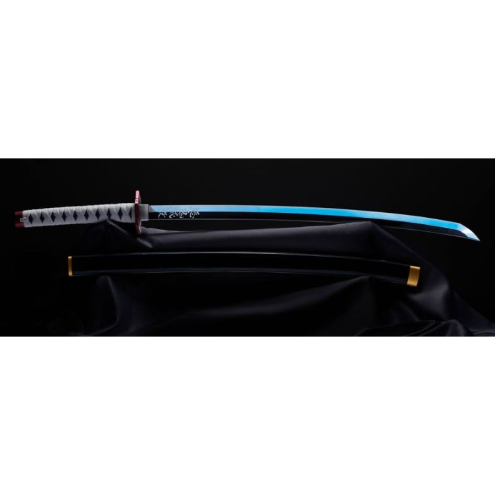 Demon Slayer: Kimetsu no Yaiba Proplica Replica 1/1 Nichirin Sword (Giyu Tomioka) 95 cm