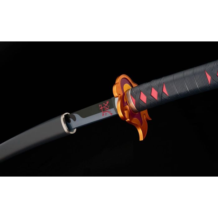 Demon Slayer: Kimetsu no Yaiba Proplica Replica 1/1 Nichirin Sword (Tanjiro Kamado) Kyojuro Rengoku´s Sword Gueard Ver. 88 cm