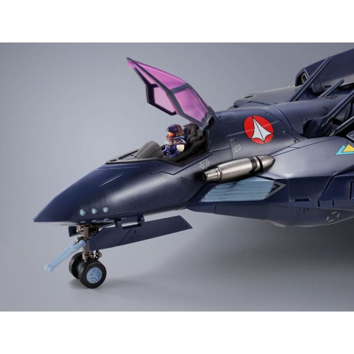 Macross 7 DX Chogokin Action Figure VF-17S Nightmare Stealthvalkyrie (Gamlin Kizaki use) 25 cm