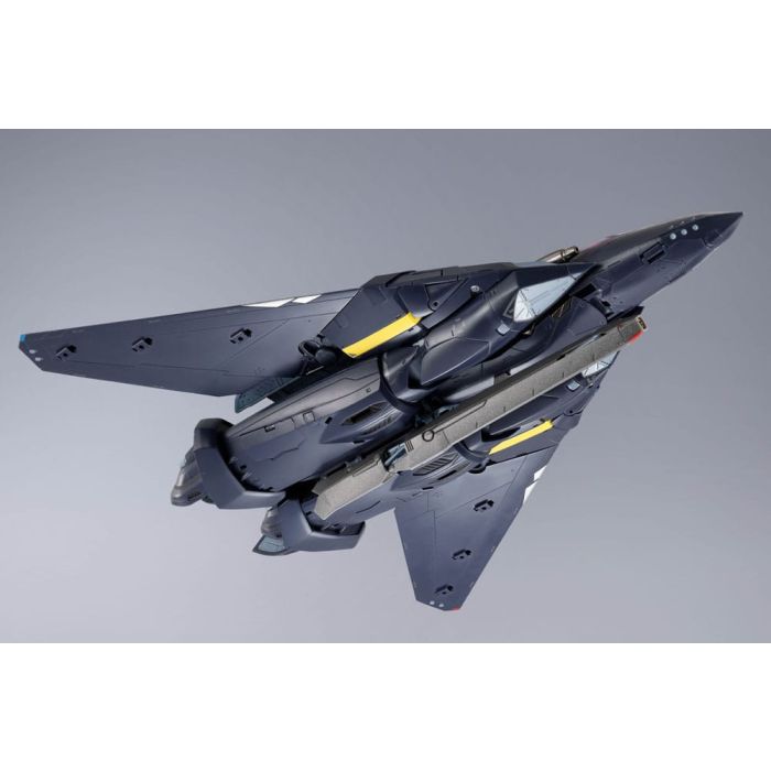 Macross 7 DX Chogokin Action Figure VF-17S Nightmare Stealthvalkyrie (Gamlin Kizaki use) 25 cm