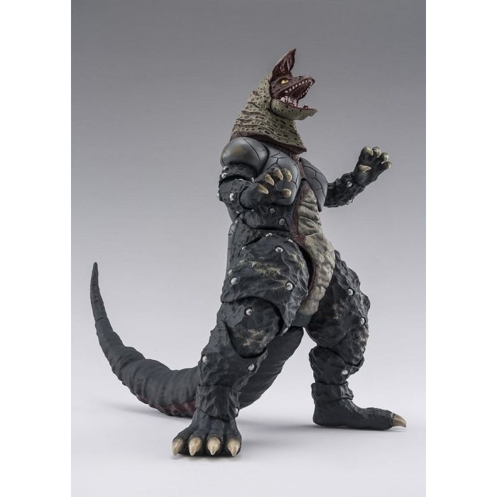 Ultraman Series S.H.Figuarts Shinkocchou Seihou Action Figure Golza 30th Anniversary Edition 15 cm       