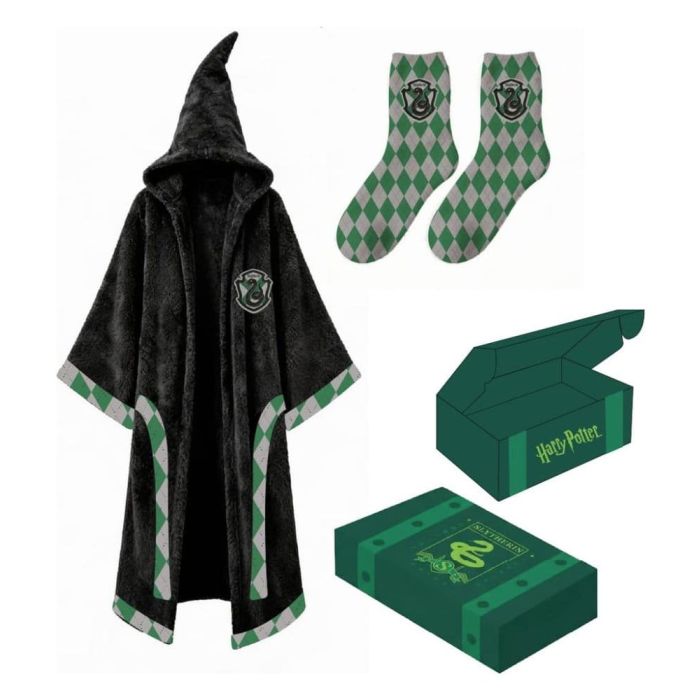 Harry Potter Fleece Cape & Socks Gift Set