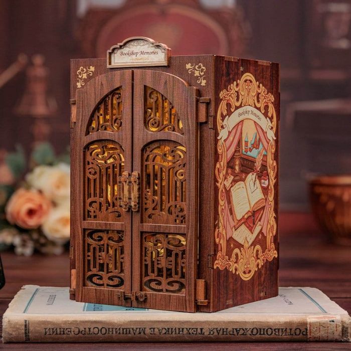 Book Nook Bookshop Memories 17 x 10 cm
